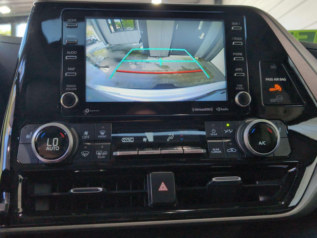 used 2022 Toyota Highlander car, priced at $31,639