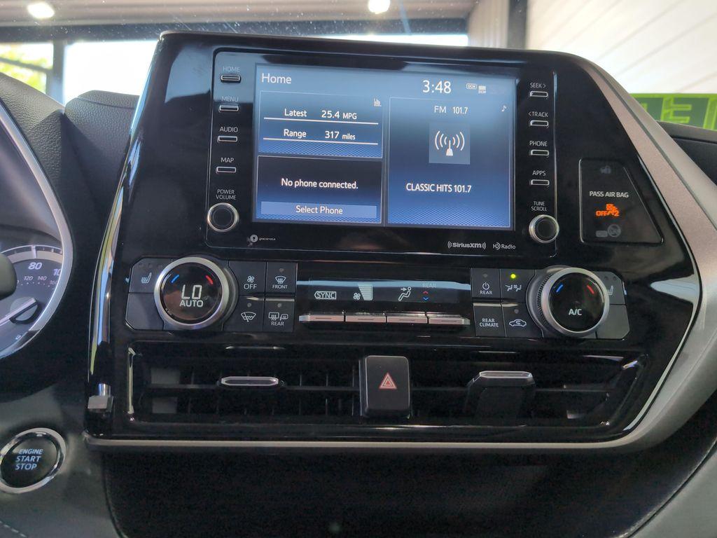 used 2022 Toyota Highlander car, priced at $31,639