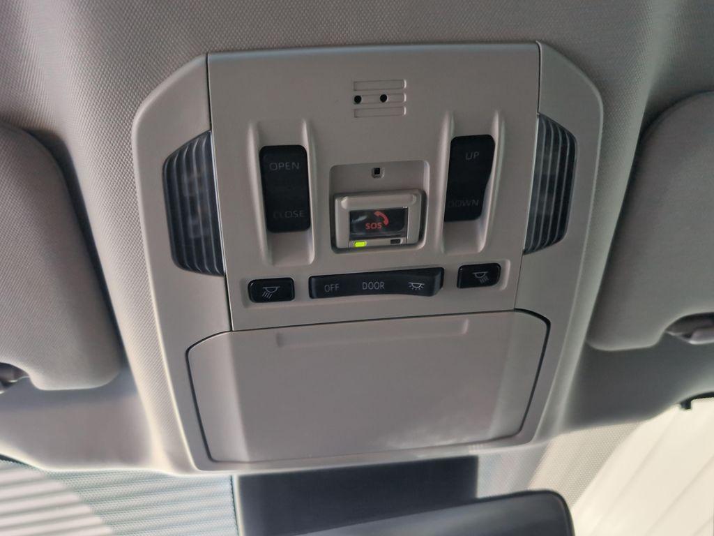 used 2022 Toyota Highlander car, priced at $31,639