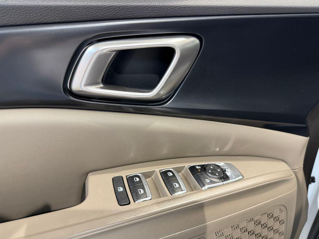 used 2025 Kia Carnival car, priced at $34,907