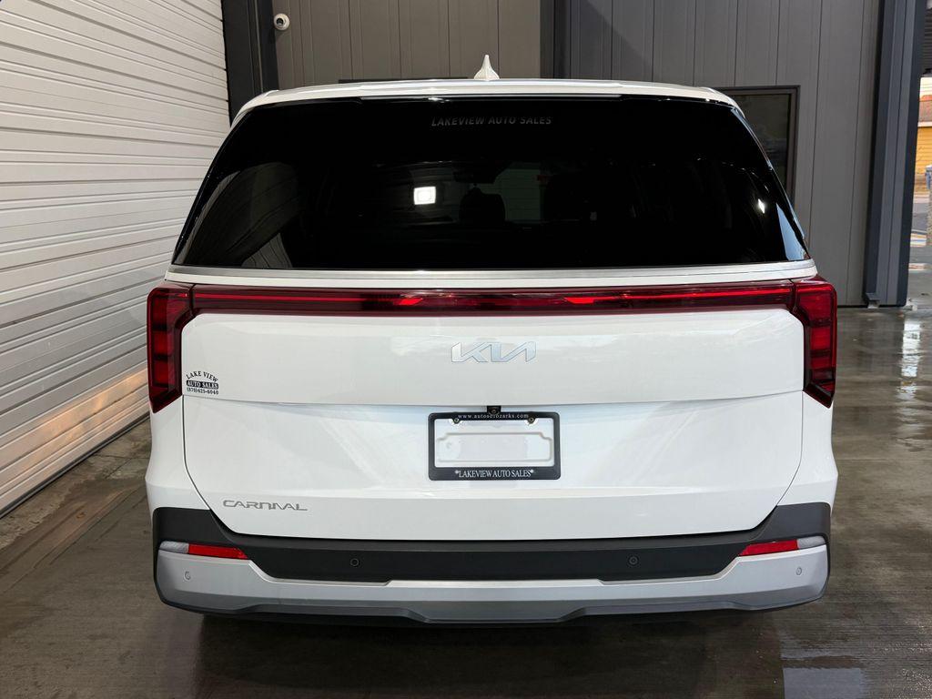 used 2025 Kia Carnival car, priced at $34,907
