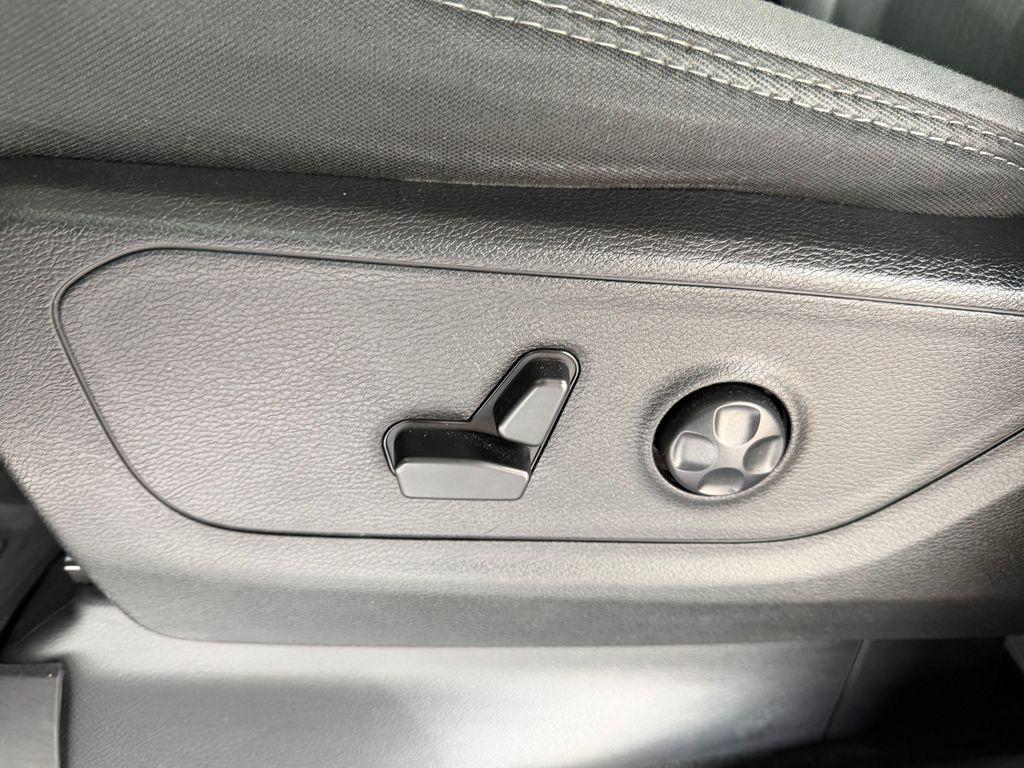 used 2020 Ram 1500 car, priced at $31,018