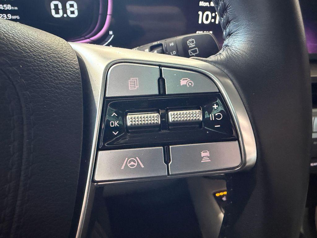 used 2024 Kia Telluride car, priced at $32,204