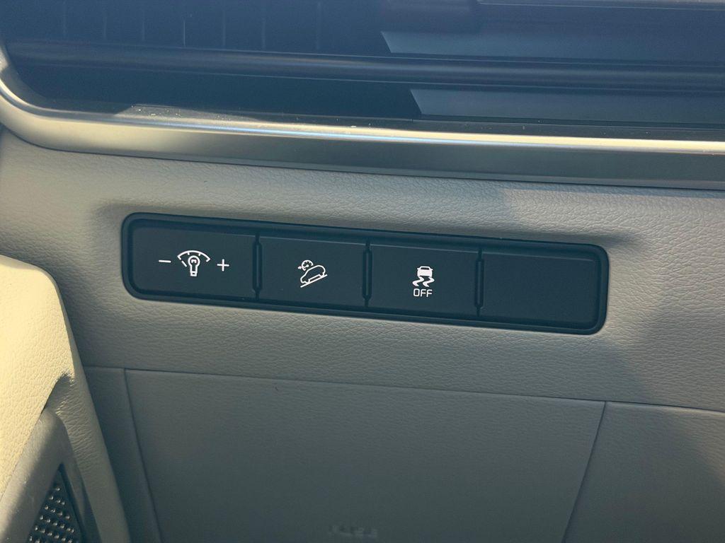 used 2024 Kia Telluride car, priced at $32,204