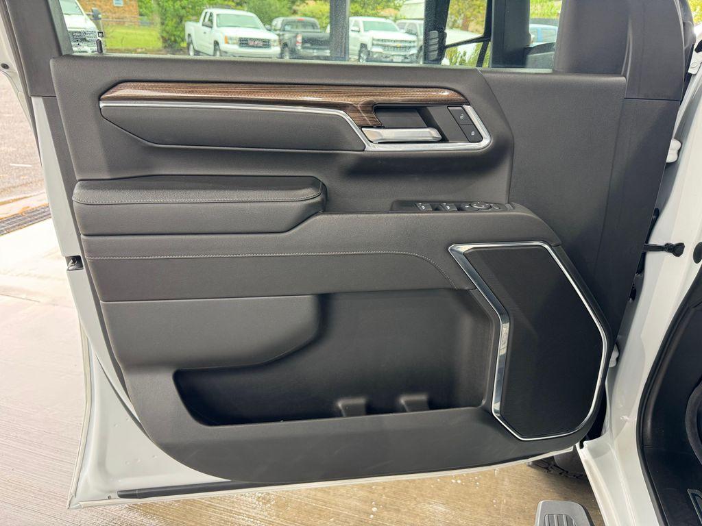 used 2024 Chevrolet Silverado 2500 car, priced at $52,175