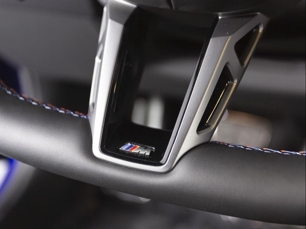 used 2025 BMW M5 car, priced at $138,896