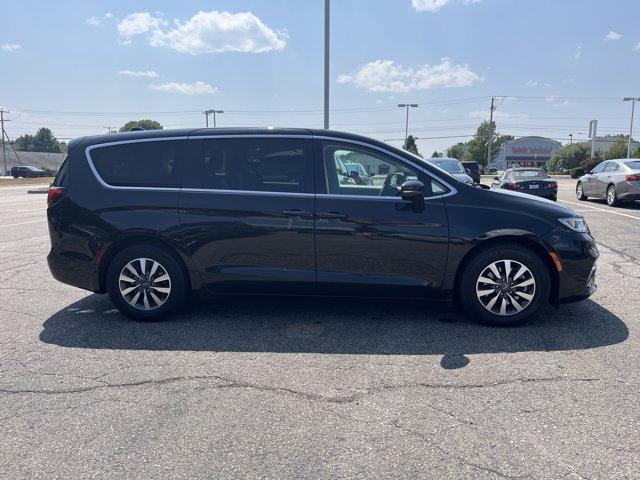 used 2022 Chrysler Pacifica Hybrid car, priced at $20,500