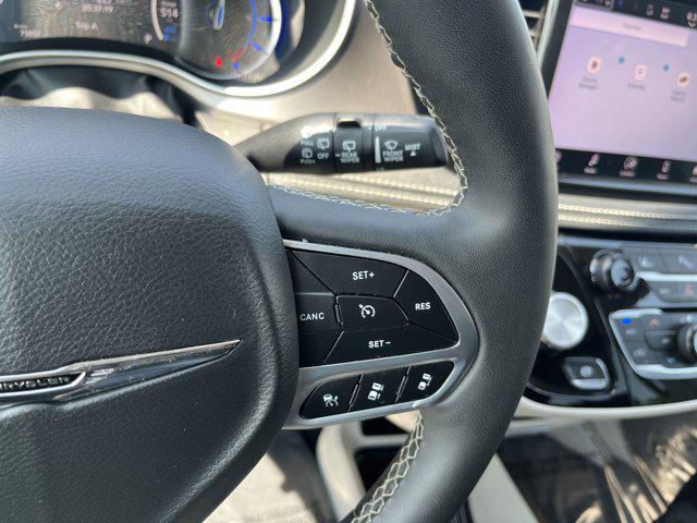 used 2022 Chrysler Pacifica Hybrid car, priced at $20,500