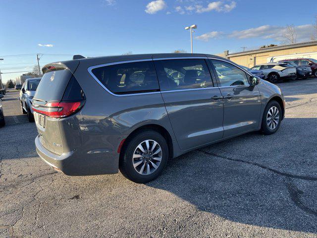 used 2022 Chrysler Pacifica Hybrid car, priced at $24,500