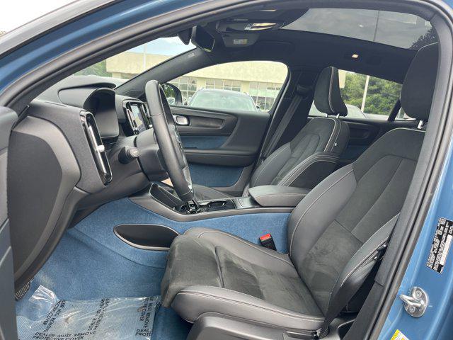 used 2022 Volvo C40 Recharge Pure Electric car, priced at $31,000