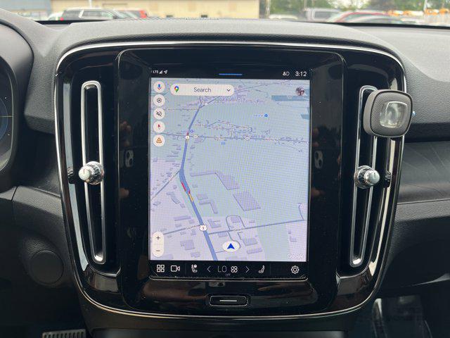 used 2022 Volvo C40 Recharge Pure Electric car, priced at $31,000