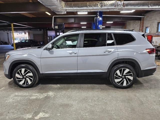 used 2024 Volkswagen Atlas car, priced at $37,597