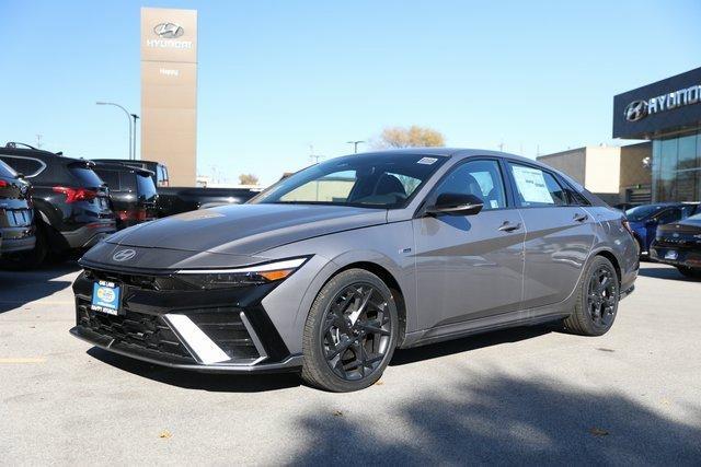 new 2025 Hyundai Elantra car, priced at $29,724