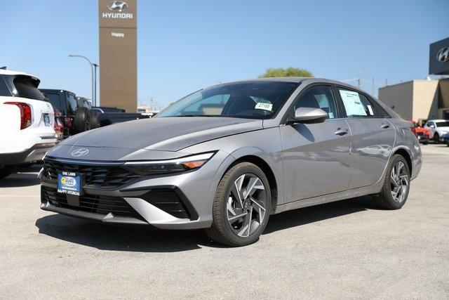 new 2025 Hyundai Elantra car, priced at $26,647