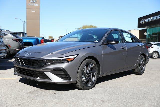 new 2025 Hyundai Elantra car, priced at $24,116