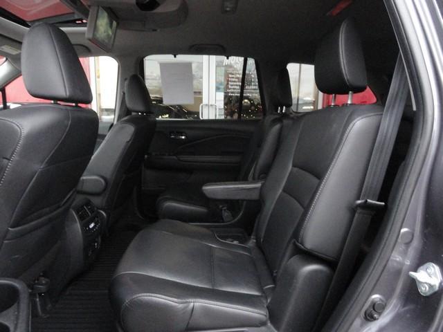 used 2022 Honda Pilot car, priced at $27,875