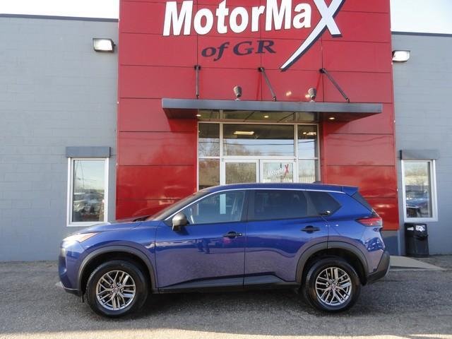 used 2022 Nissan Rogue car, priced at $16,875