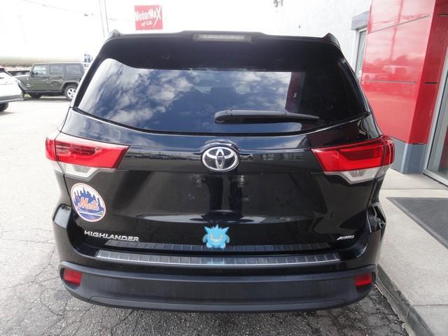 used 2019 Toyota Highlander car, priced at $22,675