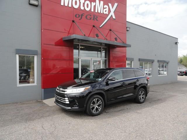 used 2019 Toyota Highlander car, priced at $22,675