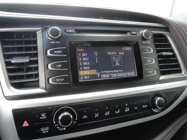 used 2019 Toyota Highlander car, priced at $22,675