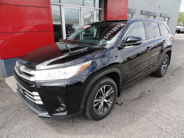 used 2019 Toyota Highlander car, priced at $22,675