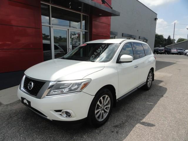 used 2016 Nissan Pathfinder car, priced at $14,875