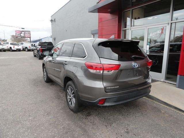 used 2019 Toyota Highlander Hybrid car, priced at $23,875