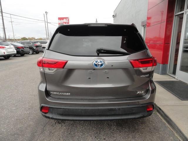 used 2019 Toyota Highlander Hybrid car, priced at $23,875