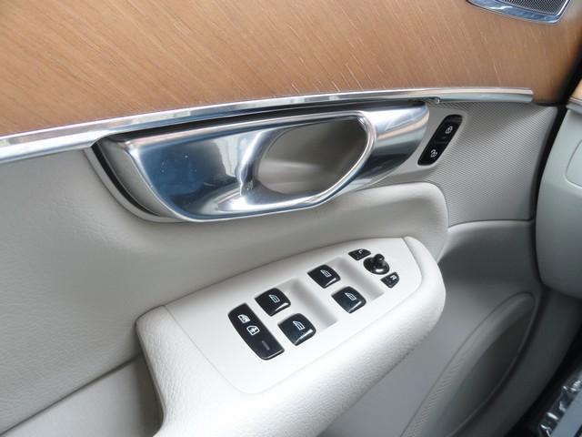 used 2021 Volvo XC90 car, priced at $24,675