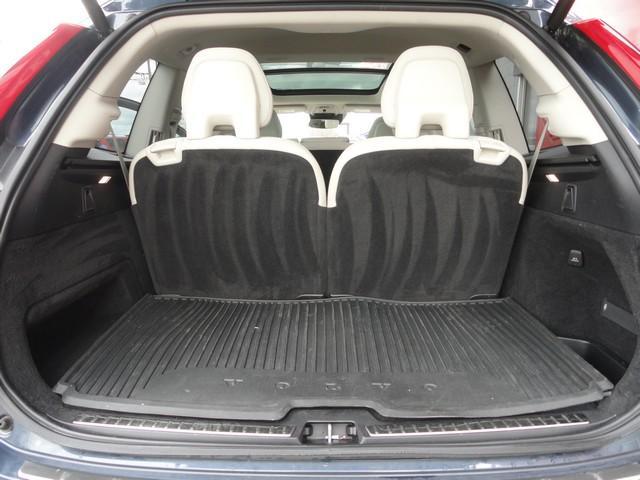 used 2021 Volvo XC90 car, priced at $24,675