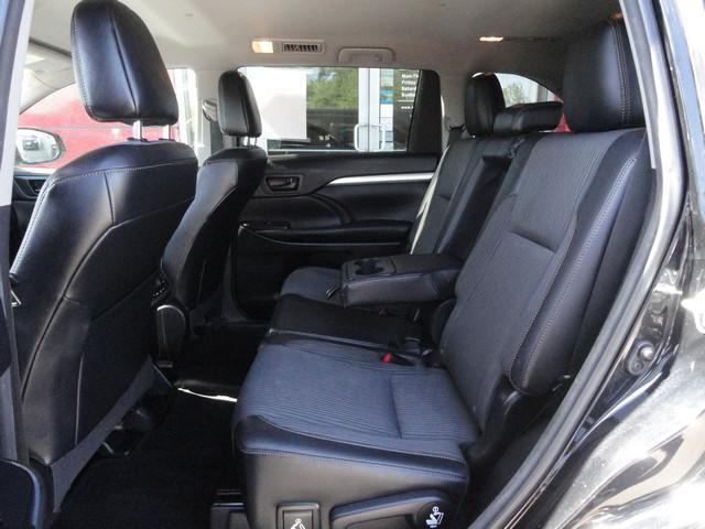 used 2016 Toyota Highlander car, priced at $19,875