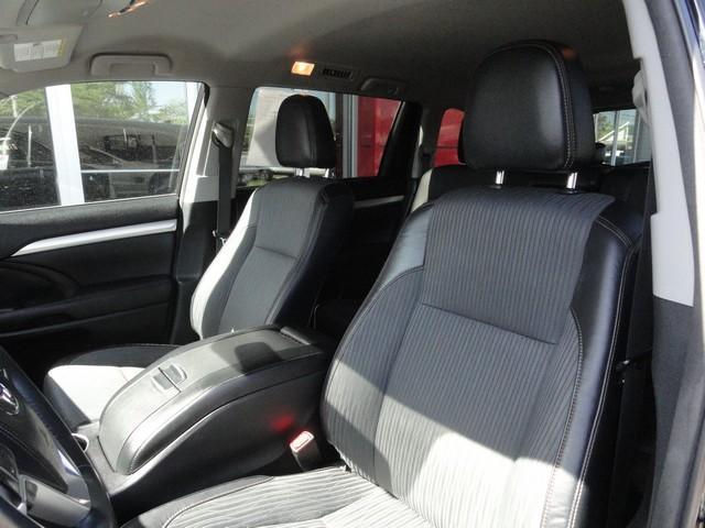 used 2016 Toyota Highlander car, priced at $19,875