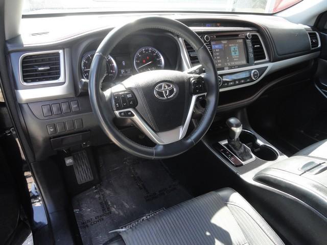 used 2016 Toyota Highlander car, priced at $19,875