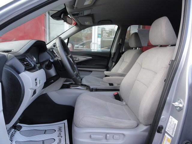 used 2021 Honda Pilot car, priced at $23,875