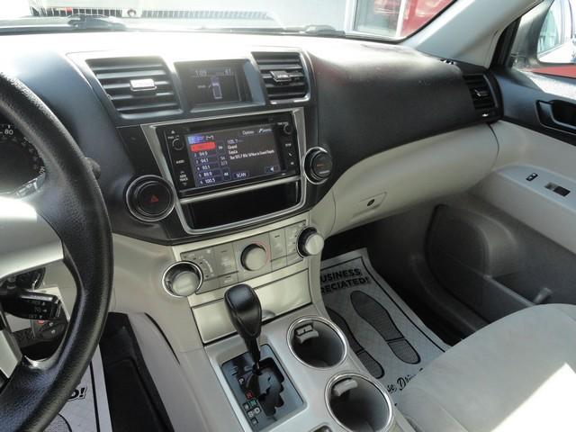 used 2013 Toyota Highlander car, priced at $9,855