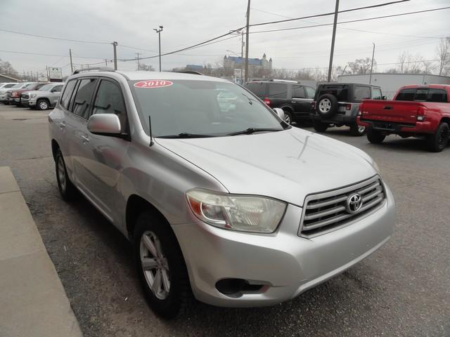 used 2010 Toyota Highlander car, priced at $8,875