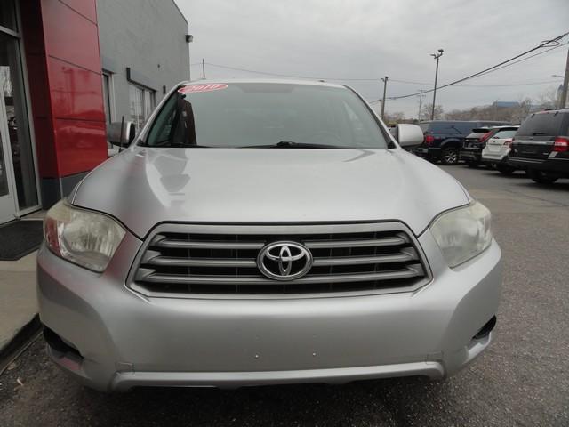 used 2010 Toyota Highlander car, priced at $8,875