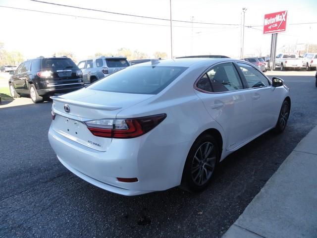 used 2018 Lexus ES 300h car, priced at $18,455