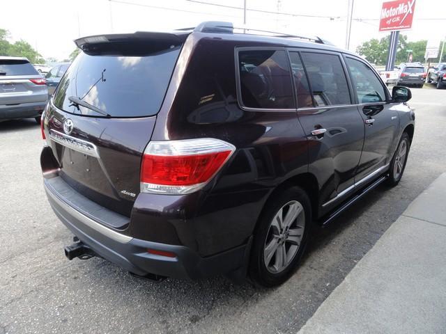 used 2011 Toyota Highlander car, priced at $10,455