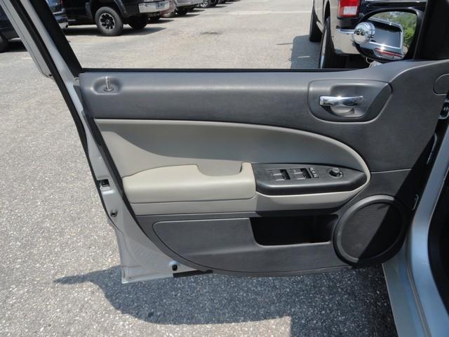 used 2010 Dodge Caliber car, priced at $3,875