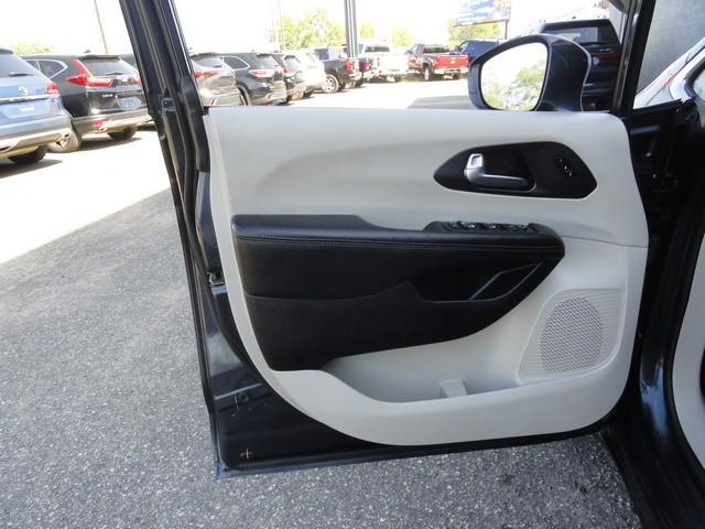 used 2020 Chrysler Pacifica car, priced at $14,875