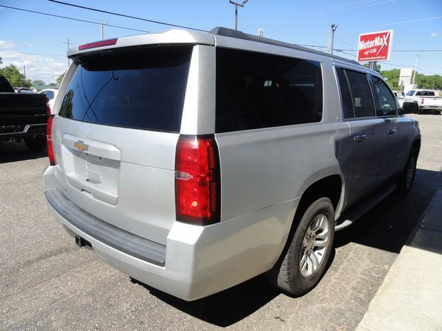 used 2015 Chevrolet Suburban car, priced at $20,675