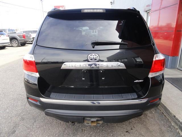 used 2011 Toyota Highlander car, priced at $12,875