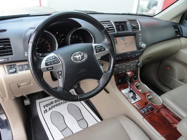 used 2011 Toyota Highlander car, priced at $12,875