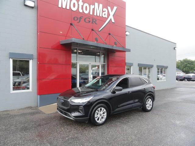 used 2023 Ford Escape car, priced at $16,875