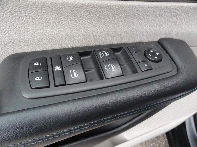 used 2021 Chrysler Pacifica car, priced at $14,675