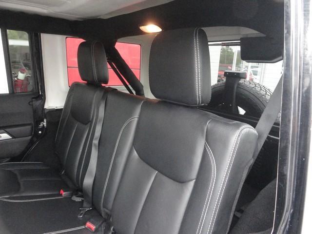 used 2015 Jeep Wrangler Unlimited car, priced at $14,675