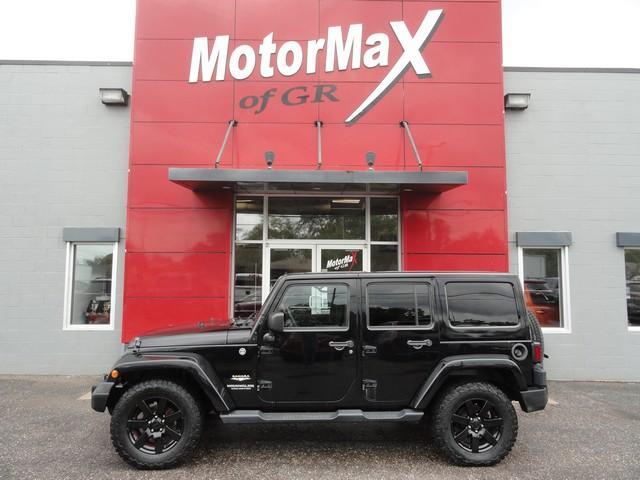used 2015 Jeep Wrangler Unlimited car, priced at $14,675