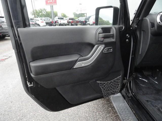 used 2015 Jeep Wrangler Unlimited car, priced at $14,675
