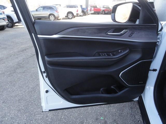 used 2021 Jeep Grand Cherokee L car, priced at $26,875